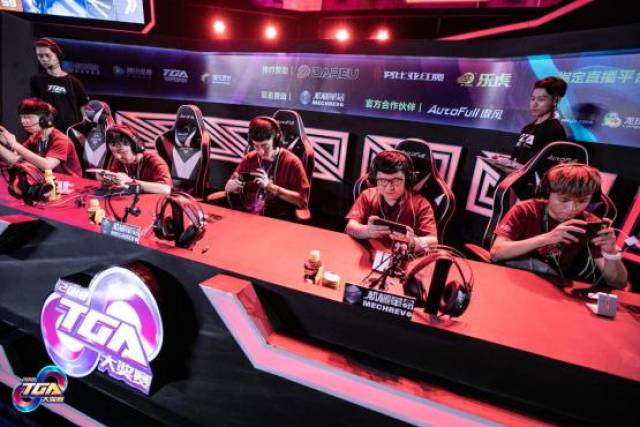 他强调的不 他强调的不