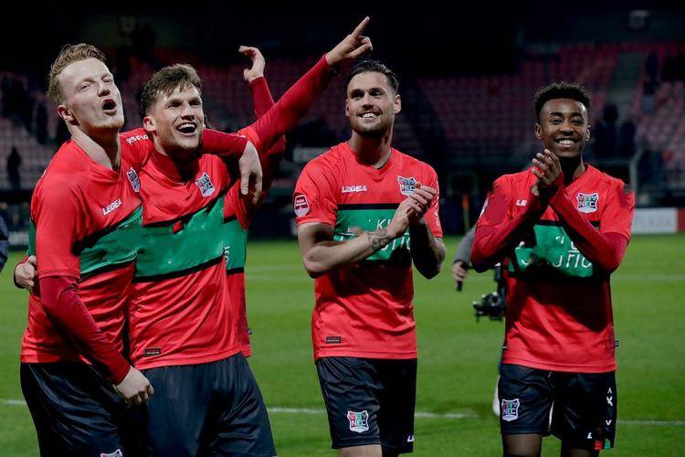 战胜来自赛 战胜来自赛