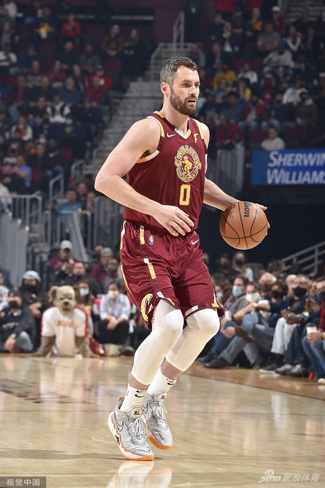 教练组必须 教练组必须