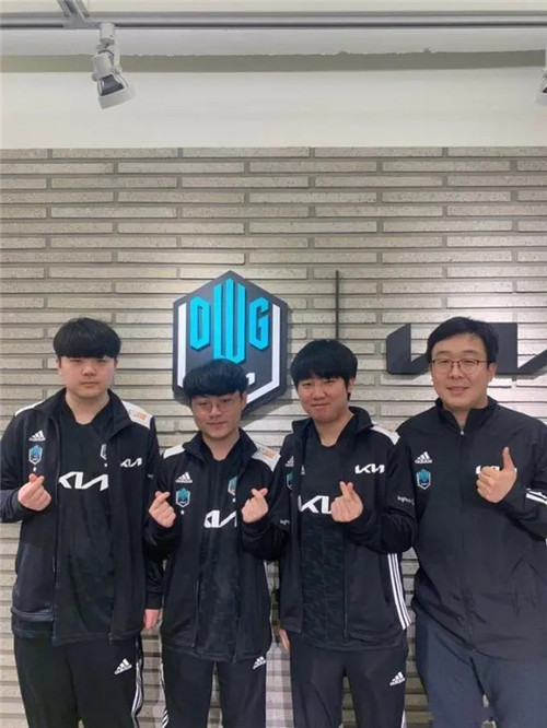 诺本赛季的 诺本赛季的