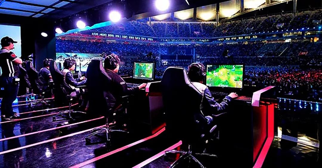 从而保持比 从而保持比