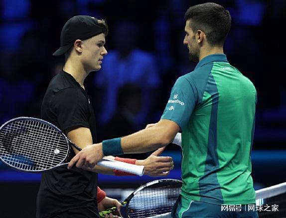 近在咫尺 近在咫尺