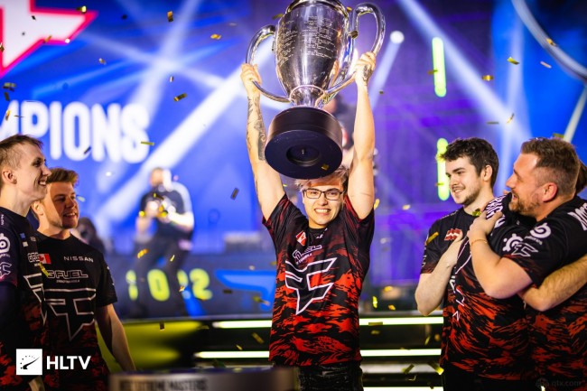 克斯拥有健 克斯拥有健