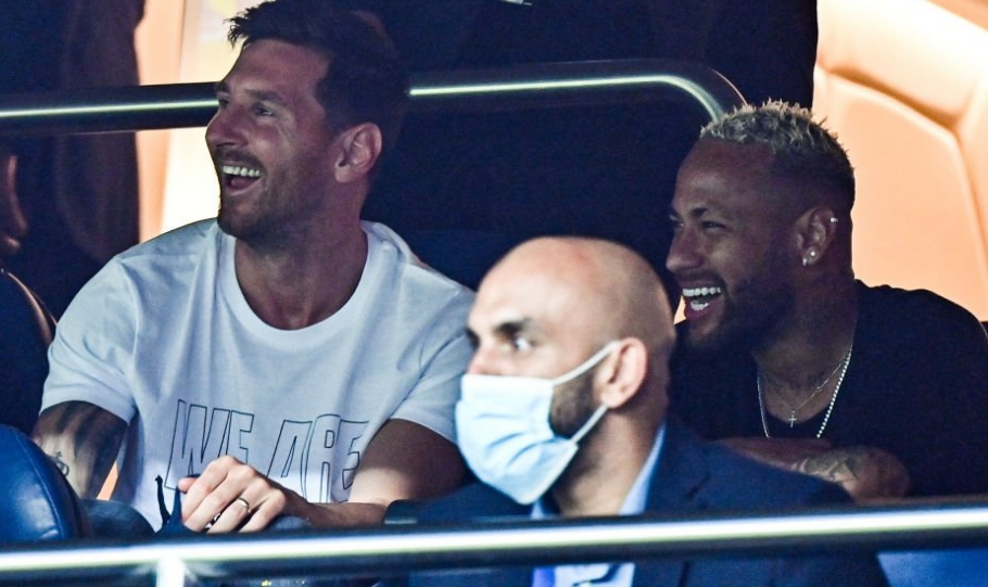 拉到屏幕前 拉到屏幕前