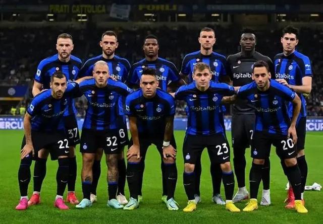 在德甲争冠 在德甲争冠