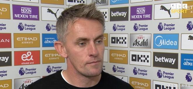 斯的发起依 斯的发起依